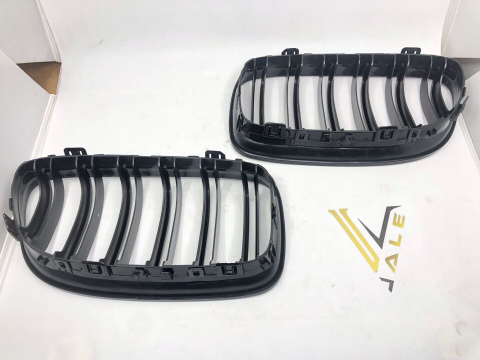 BMW 3 SERİSİ PANJUR TAKIM PARLAK SİYAH ÇİFT IZGARALI E90.LCI YAN SANAYİ