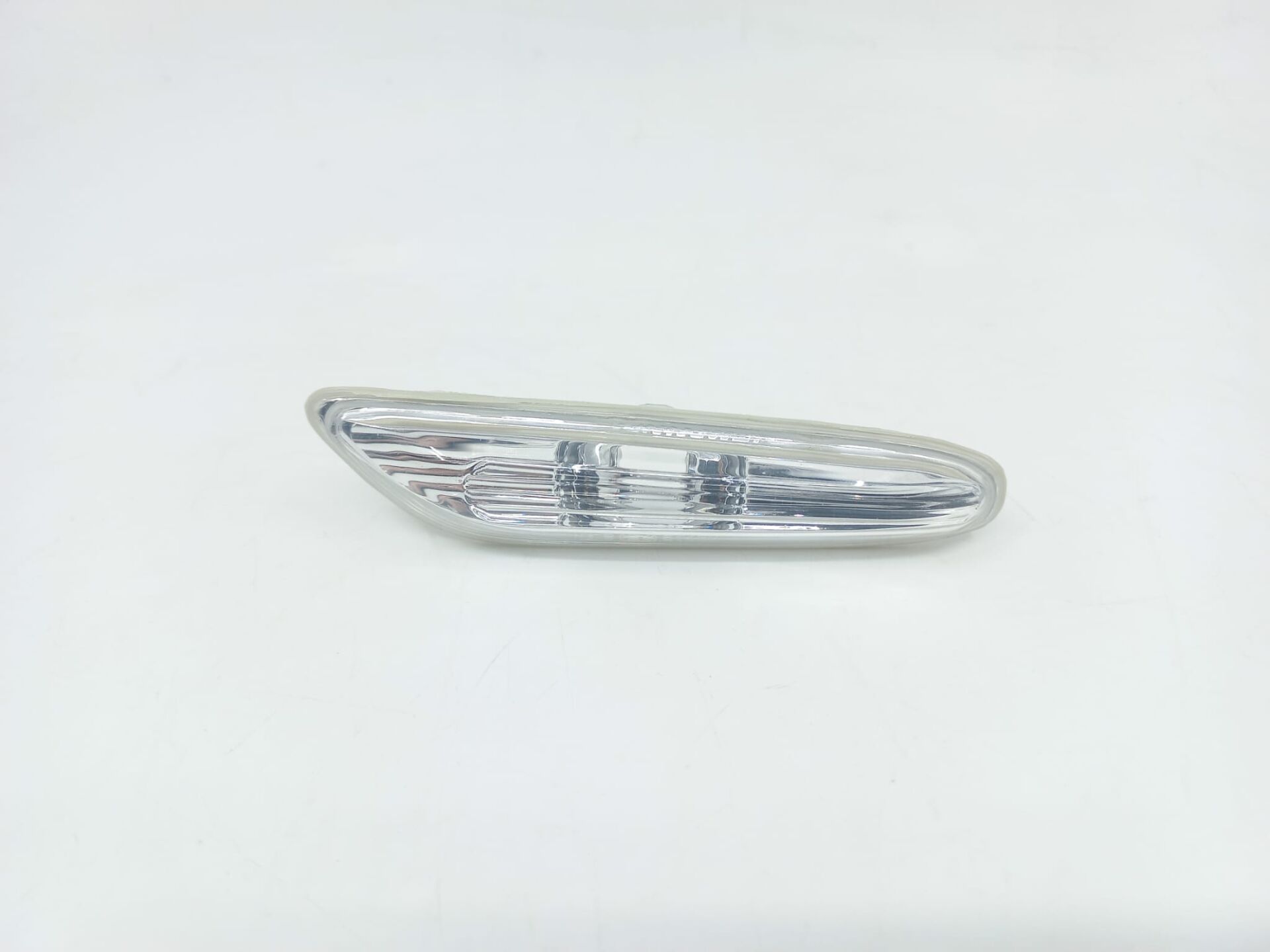 BMW 5 SERİSİ ÖN ÇAMURLUK SİNYALİ BEYAZ - L - E60 YAN SANAYİ