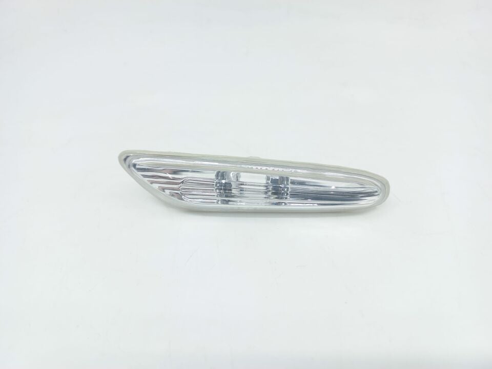 BMW 5 SERİSİ ÖN ÇAMURLUK SİNYALİ BEYAZ - L - E60 YAN SANAYİ