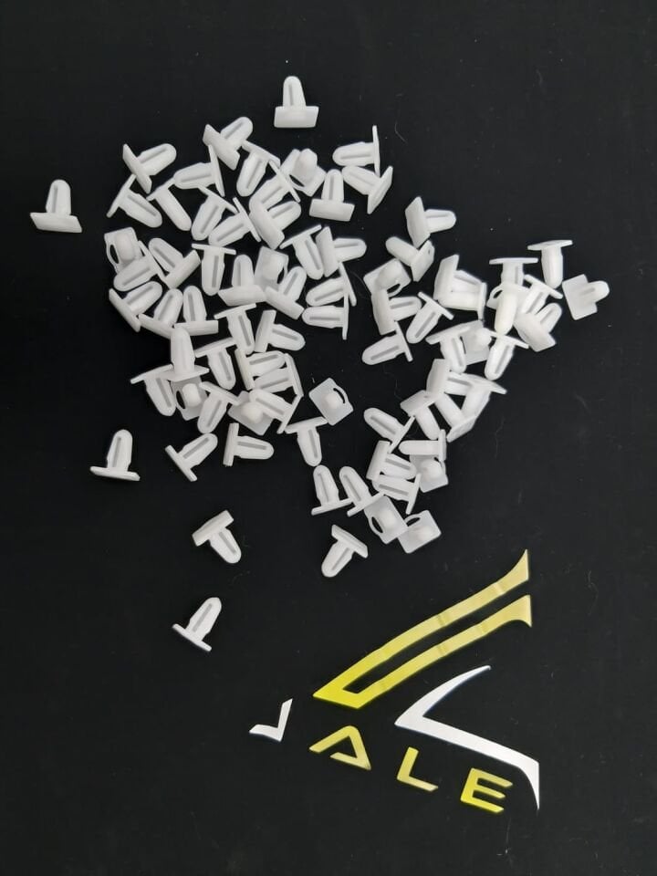 BMW 3 - 5 SERİSİ MARŞBİYEL KAPLAMA KLİPSİ E30.E46.E39.E60.E34.E36 10 LU YAN SANAYİ