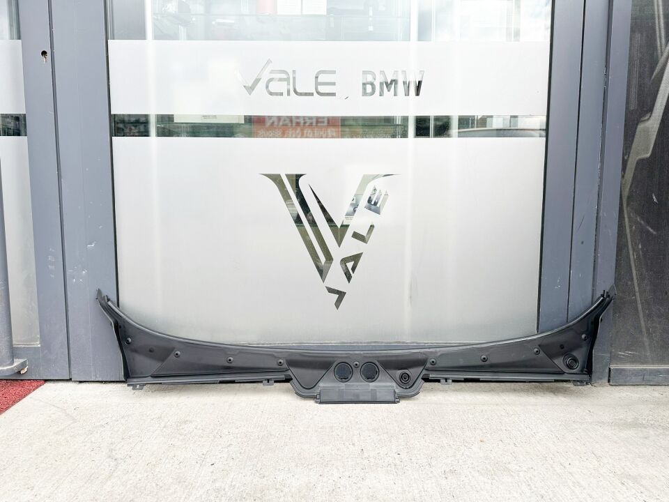 BMW 1 SERİSİ CAM ÖN IZGARASI BAKALİTİ F20 YAN SANAYİ