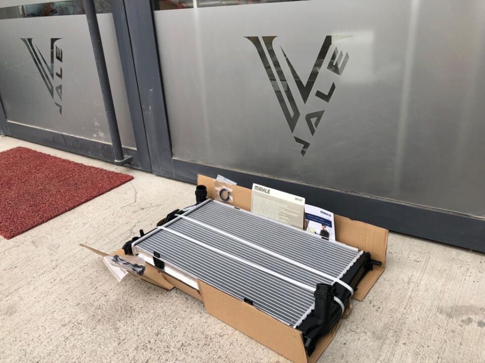 BMW 1-3 SERİSİ SU RADYATÖRÜ E87.E90.18d.20d BEHR