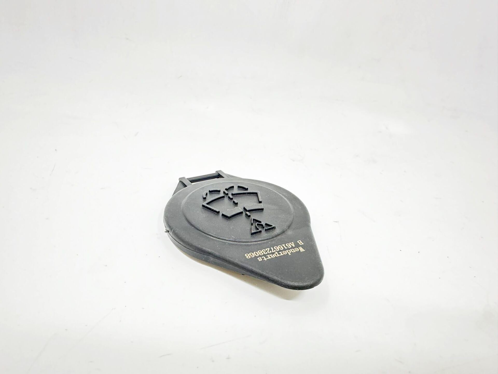 BMW 5 SERİSİ CAM SU DEPO KAPAĞI F10 YAN SANAYİ