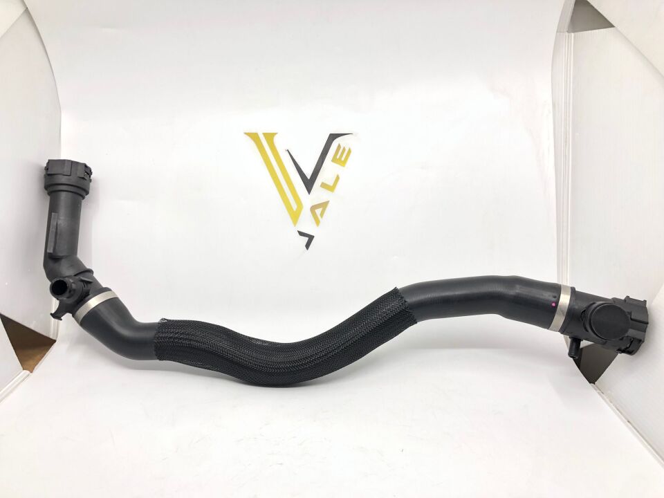 BMW 1-3-4 SERİSİ RADYATÖR ÜST HORTUMU F20.F30.F36.F32 YAN SANAYİ