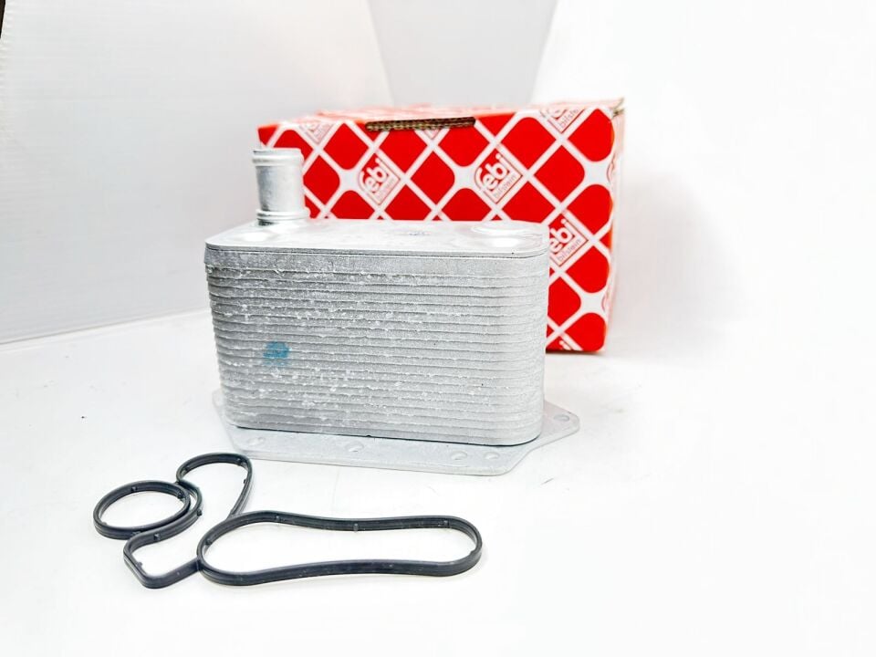 BMW 3-5 SERİSİ YAĞ SOĞUTMA RADYATÖRÜ E46.E60.E53 FEBİ