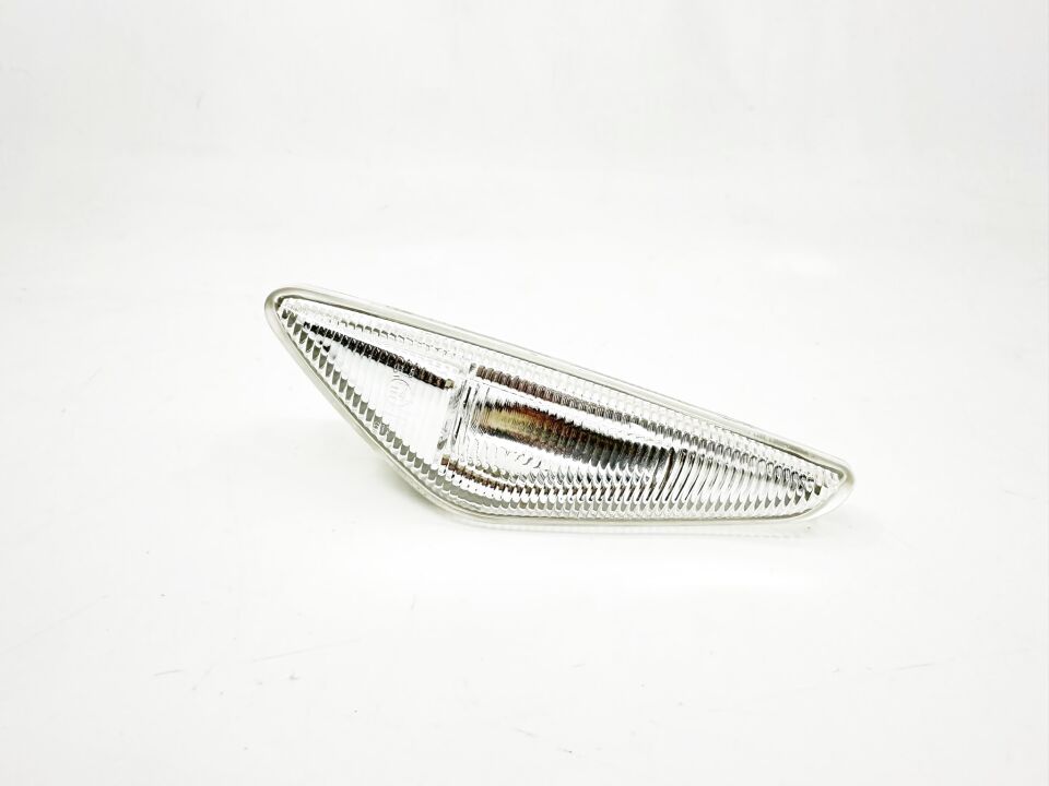 BMW X5 -X3 SERİSİ ÖN ÇAMURLUK SİNYALİ - L - BEYAZ E70.F25 YAN SANAYİ