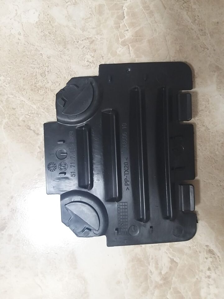 BMW 3 SERİSİ ÇAMURLUK DAVLUMBAZ KAPAĞI - L - E90 YAN SANAYİ