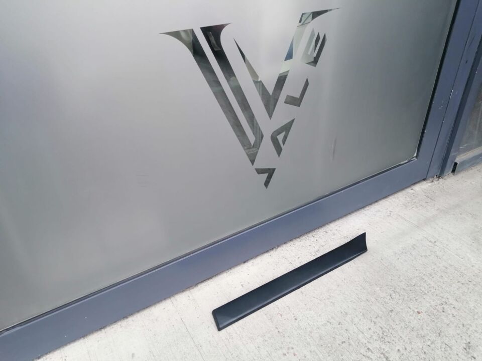 BMW 3 SERİSİ ARKA ÇAMURLUK ÇITASI - L - M - E36/2 YAN SANAYİ