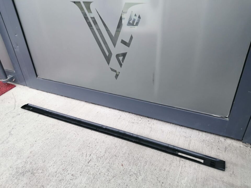 BMW 3 SERİSİ KAPI ÇITASI  - R - M - E36/2 YAN SANAYİ