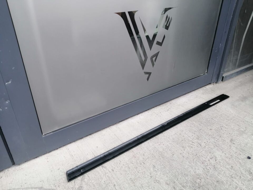 BMW 3 SERİSİ KAPI ÇITASI  - R - M - E36/2 YAN SANAYİ