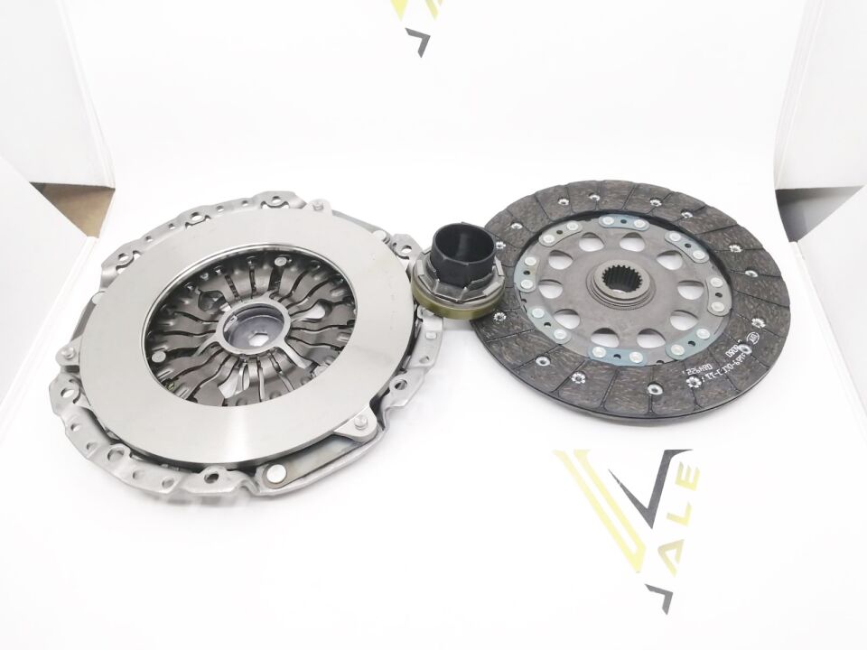 BMW 3-5 SERİSİ DEBRİYAJ SETİ 240 MM E87.E90.E46.E60 LUK