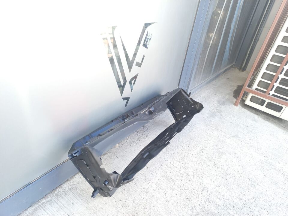 BMW 3 SERİSİ RADYATÖR ÜST HAVA KANALI F30 YAN SANAYİ