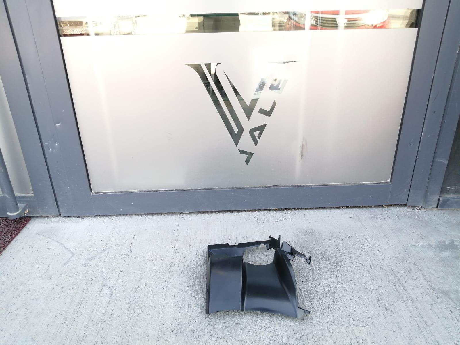 BMW 3 SERİSİ SİS FAR BAĞLANTI BRAKETİ L - M - F30.LCİ YAN SANAYİ