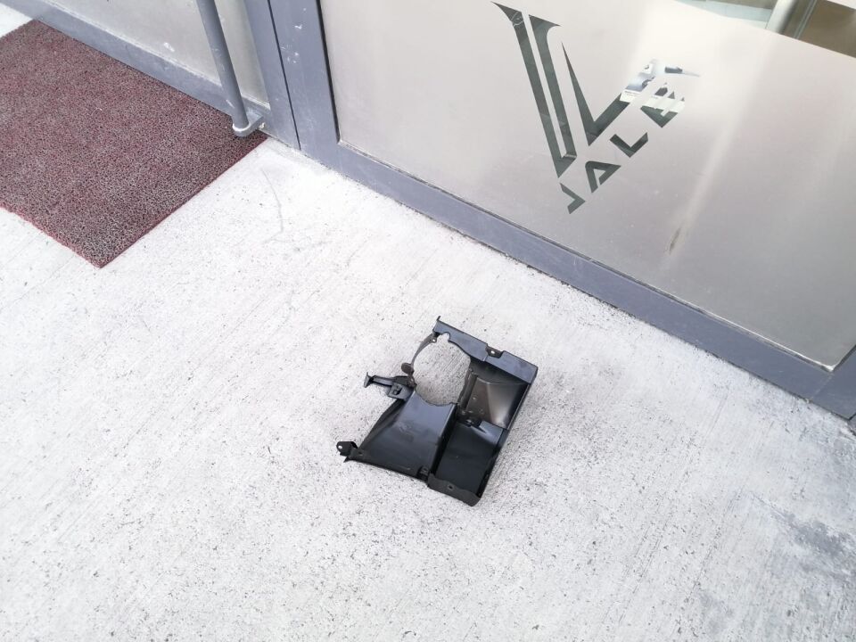 BMW 3 SERİSİ SİS FAR BAĞLANTI BRAKETİ R - M - F30.LCİ YAN SANAYİ