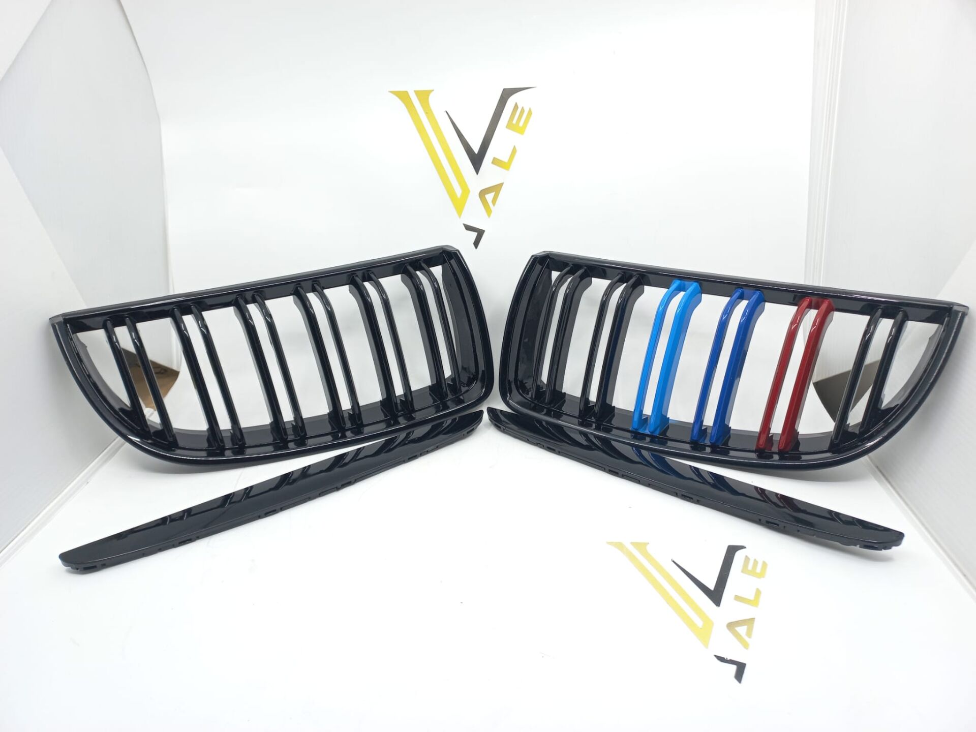 BMW 3 SERİSİ PANJUR BÖBREK TAKIMI PARLAK SİYAH - M - E90 YAN SANAYİ