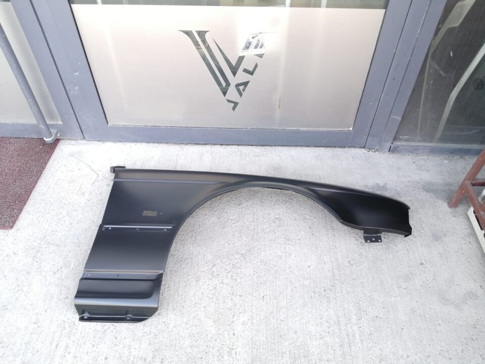 BMW 5 SERİSİ ÖN ÇAMURLUK - R - DELİKLİ - E34 YAN SANAYİ