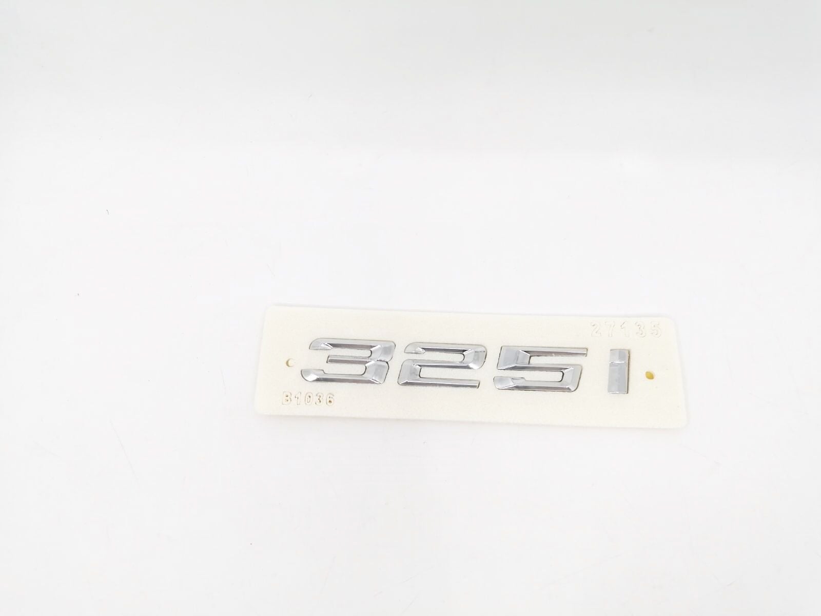 BMW 3 SERİSİ BAGAJ AMBLEM - 325İ - YAZISI E46/4 YAN SANAYİ