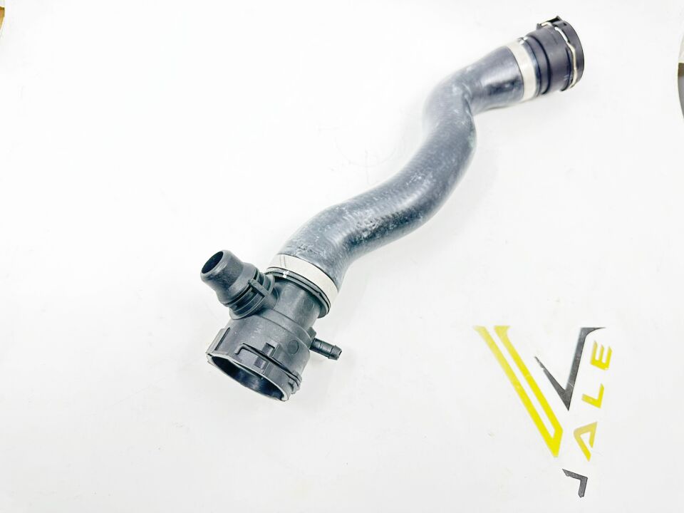 BMW 5 SERİSİ RADYATÖR ÜST HORTUMU F10 YAN SANAYİ