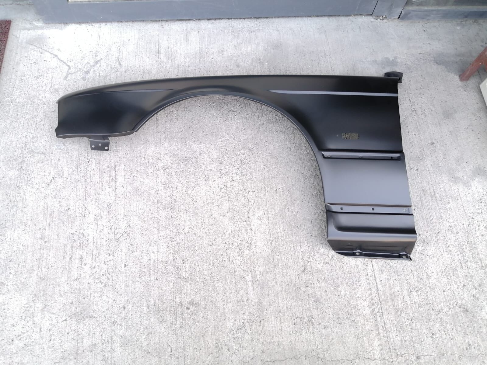 BMW 5 SERİSİ ÖN ÇAMURLUK - L - DELİKLİ - E34 YAN SANAYİ