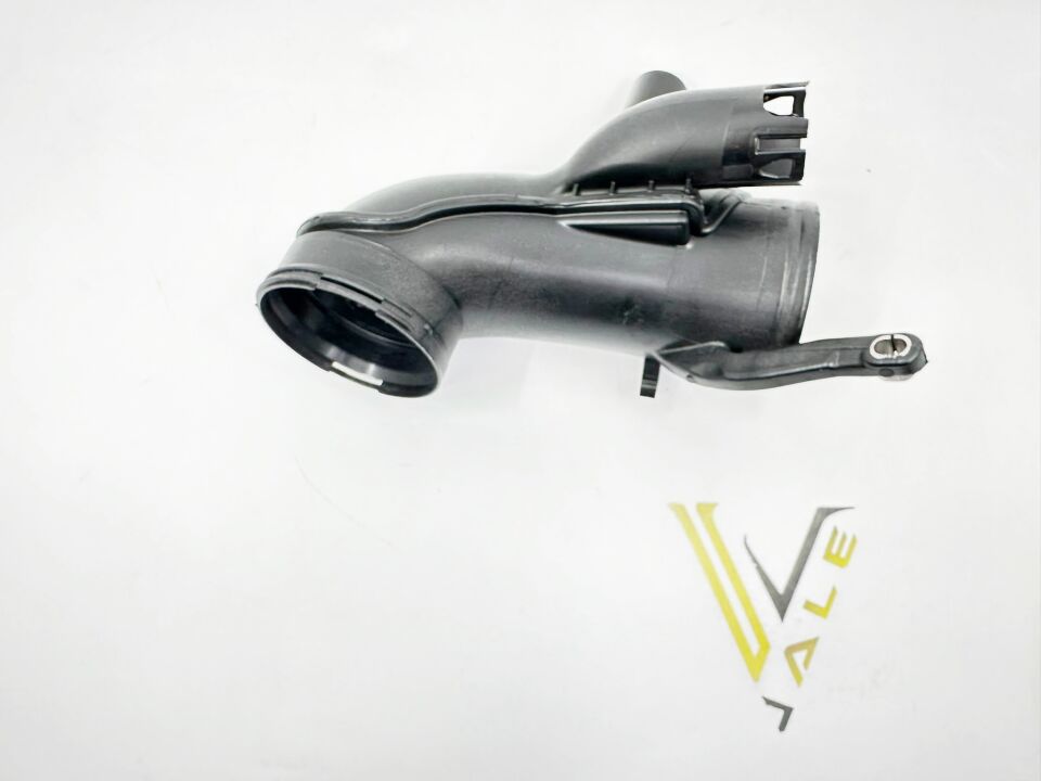 BMW 5 SERİSİ TEMİZ HAVA BORUSU - ALT YARIM - F10 YAN SANAYİ