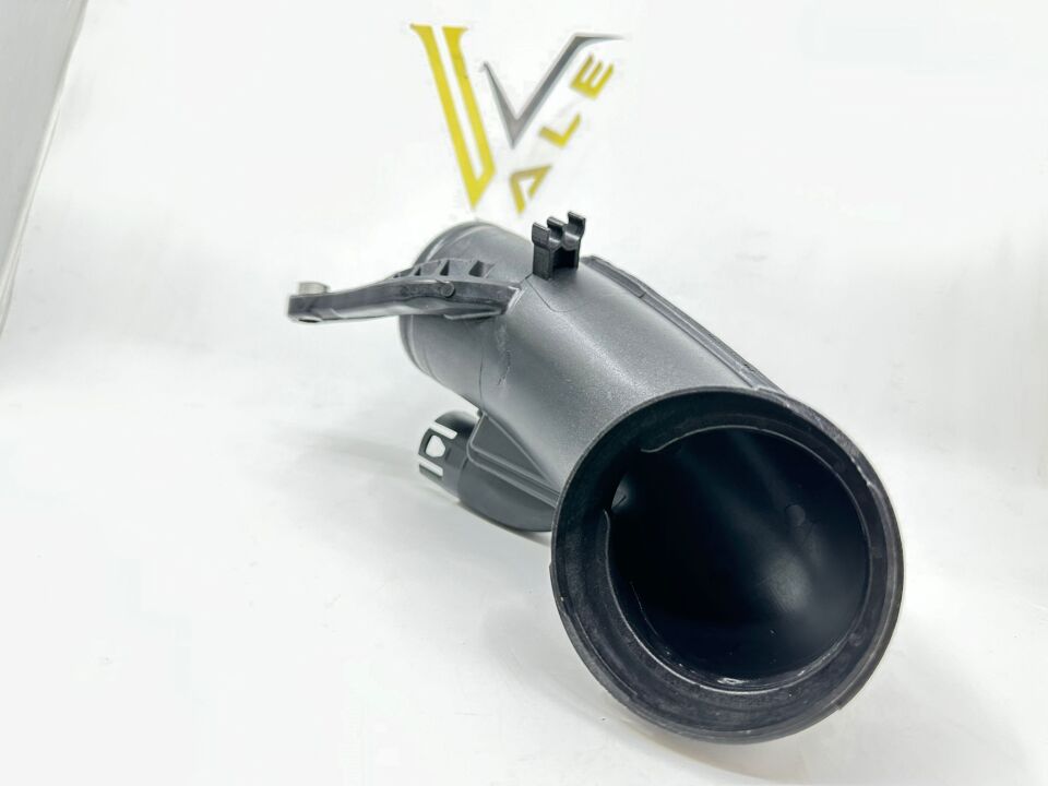 BMW 5 SERİSİ TEMİZ HAVA BORUSU - ALT YARIM - F10 YAN SANAYİ