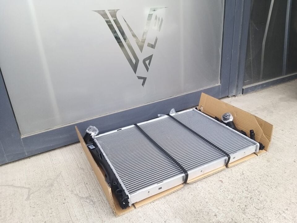 BMW 1-3 SERİSİ SU RADYATÖRÜ - OTOMATİK - E87.E90.E92.X1 VALEO