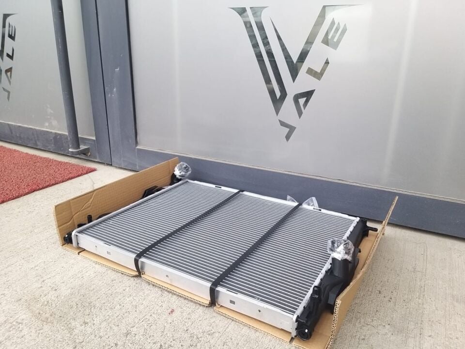 BMW 1-3 SERİSİ SU RADYATÖRÜ - OTOMATİK - E87.E90.E92.X1 VALEO