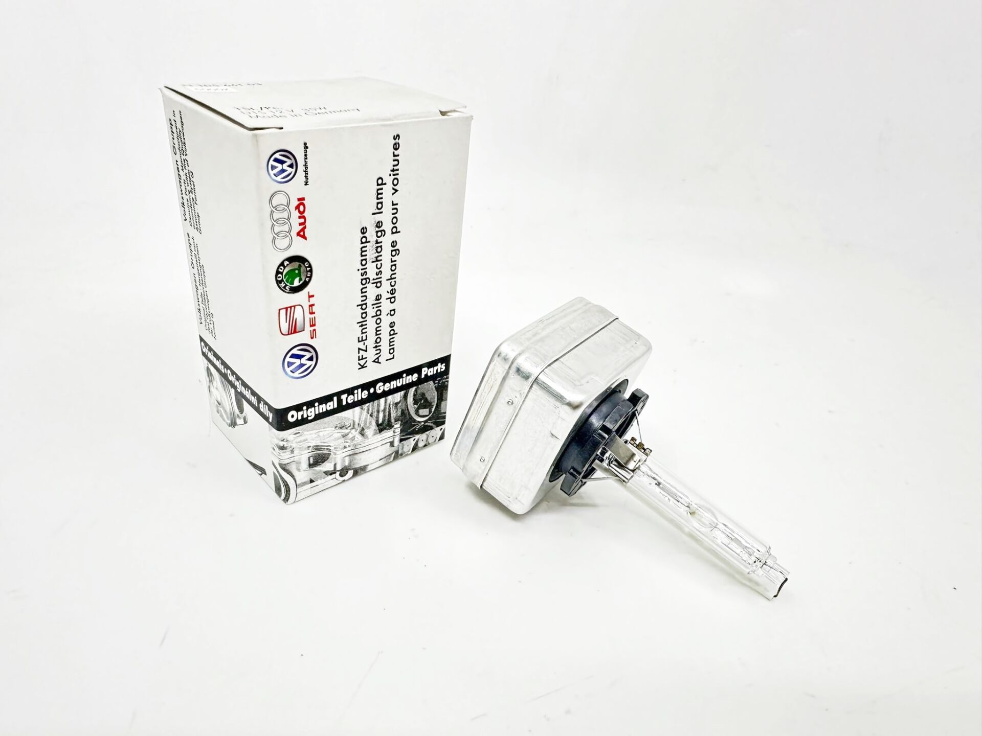 BMW 3-5 SERİSİ XENON FAR AMPÜLÜ D1S 12V 6000K E87.E90.E60 PHILIPS