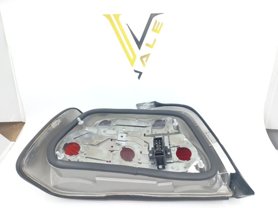 BMW 3 SERİSİ STOP LAMBASI BEYAZ - R - E36/4 DEPO