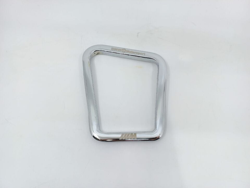 BMW 3 SERİSİ VİTES KÖRÜĞÜ ÇERÇEVESİ - KROM - M E36 YAN SANAYİ