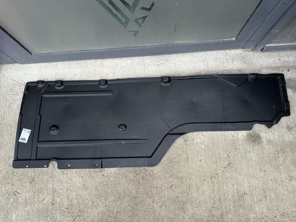 BMW 5 SERİSİ MARŞBİYEL ALT KORUMA KAPLAMASI - L - E60 YAN SANAYİ