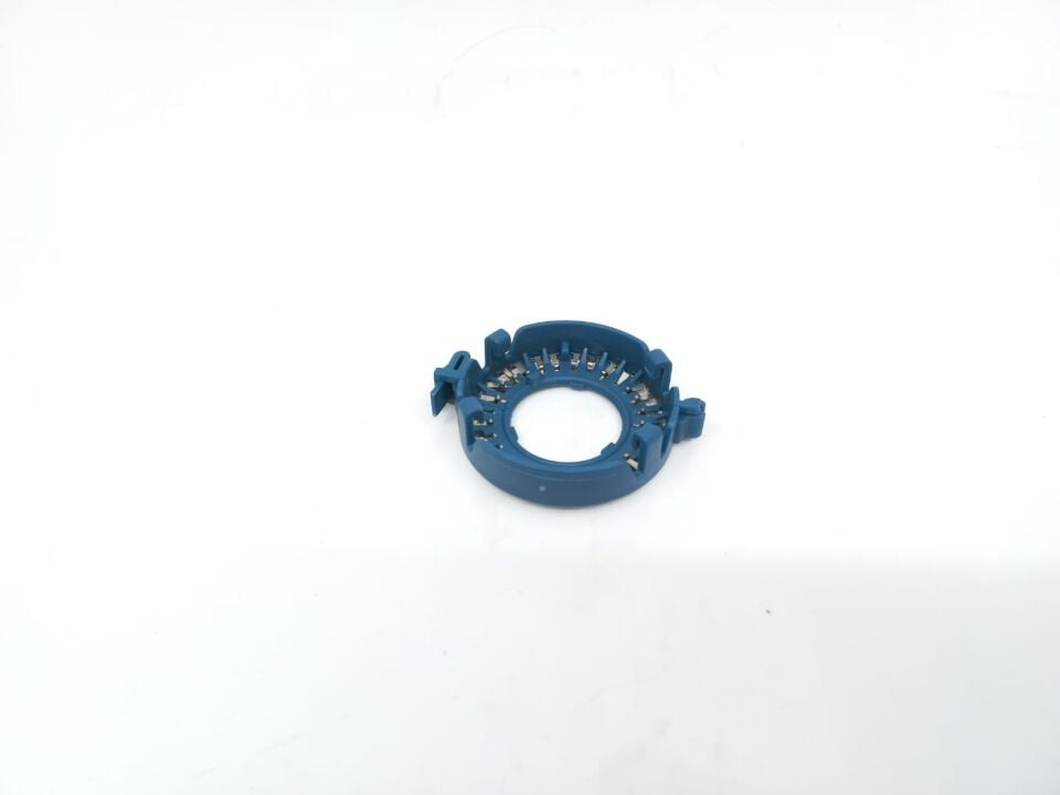 BMW 3-5 SERİSİ FAR AMPUL TUTUCU E60.F20.F10 YAN SANAYİ