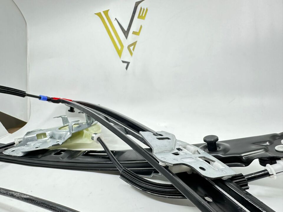 BMW 3 SERİSİ ÖN CAM MEKANİZMASI MOTORSUZ - L - E46/4 YAN SANAYİ