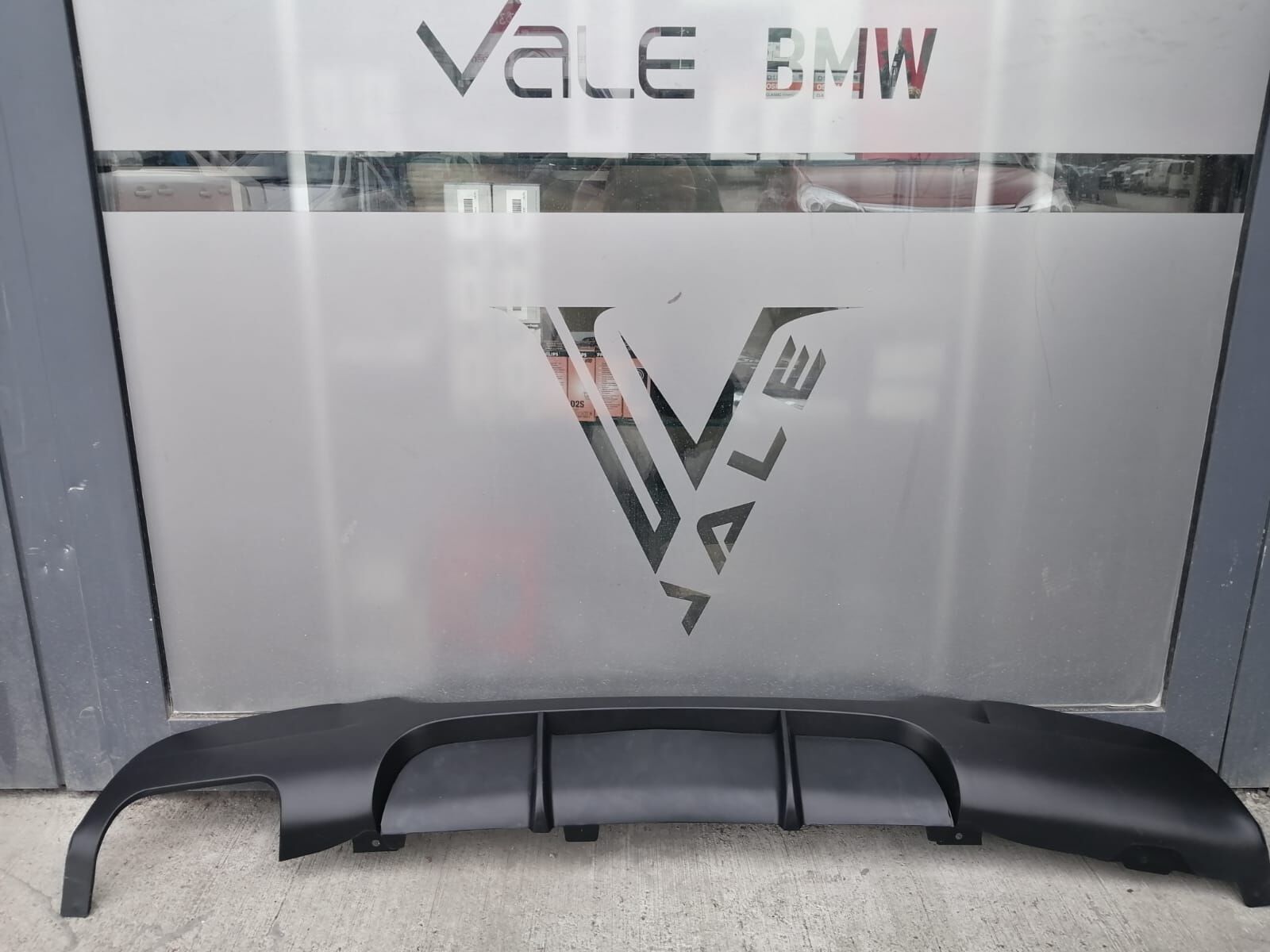 BMW 3 SERİSİ ARKA TAMPON ALT SPOYLERİ - M - TIRTIRLI - 2 PARÇA E90.LCI.>09/08 YAN SANAYİ