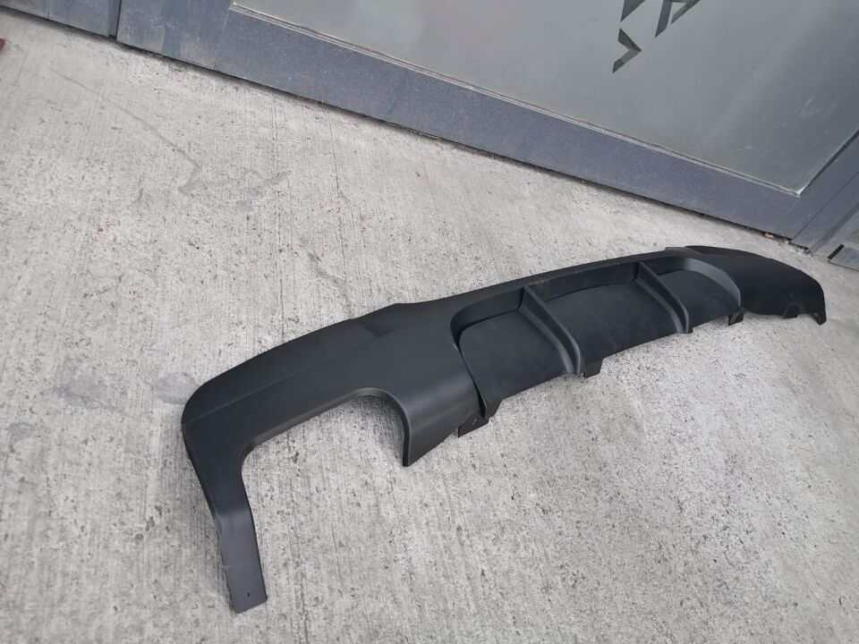 BMW 3 SERİSİ ARKA TAMPON ALT SPOYLERİ - M - TIRTIRLI - 2 PARÇA E90.LCI.>09/08 YAN SANAYİ