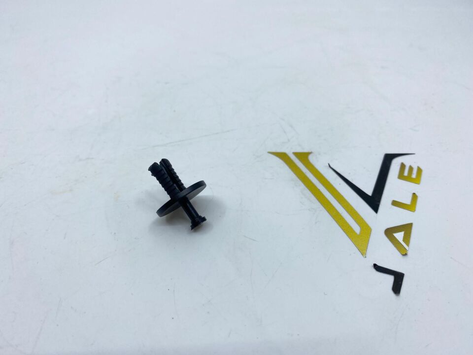 BMW 3 - 5 SERİSİ DAVLUMBAZ KLİPSİ E30.E28 10 LU YAN SANAYİ