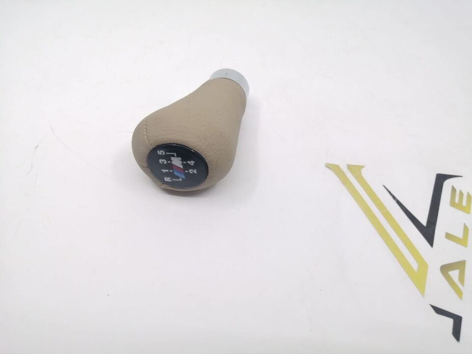 BMW 3-5 SERİSİ DÜZ VİTES TOPUZU - M - IŞIKSIZ - 5 İLERİ - BEJ KREM E30.E36.E46.E34 YAN SANAYİ