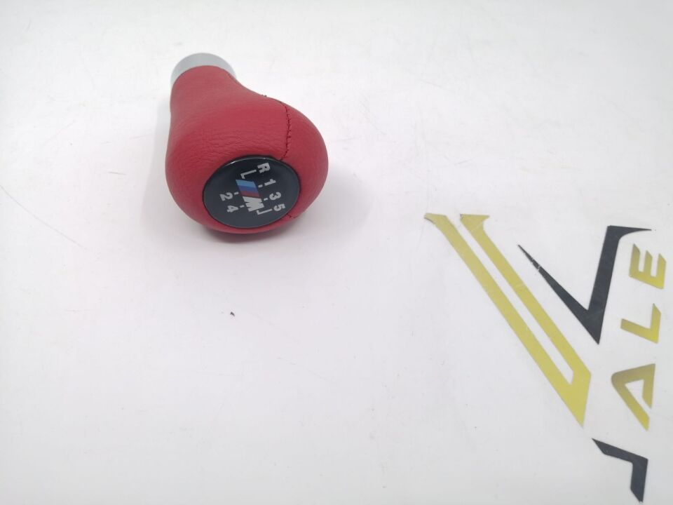 BMW 3-5 SERİSİ DÜZ VİTES TOPUZU - M - IŞIKSIZ - 5 İLERİ - KIRMIZI E30.E36.E46.E34 YAN SANAYİ