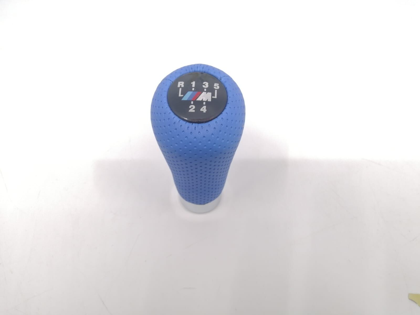 BMW 3-5 SERİSİ DÜZ VİTES TOPUZU - M - IŞIKSIZ - 5 İLERİ - MAVİ E30.E36.E46.E34 YAN SANAYİ