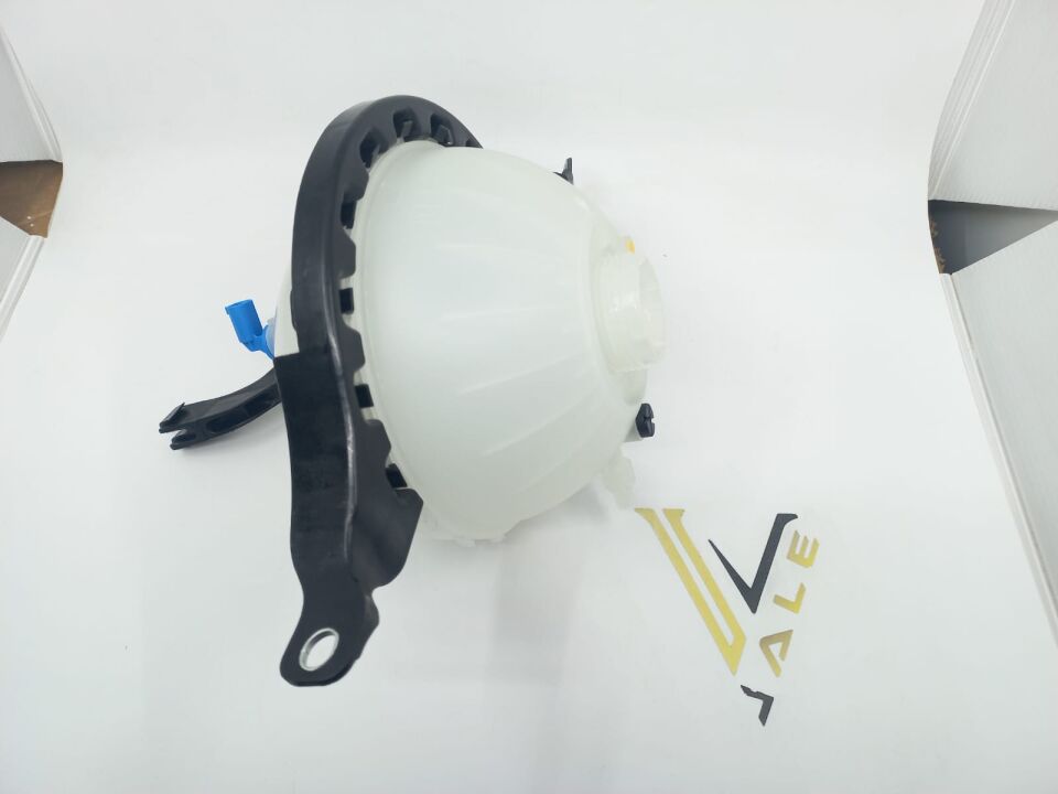 BMW 5 SERİSİ RADYATÖR SU DEPOSU F10.520i YAN SANAYİ