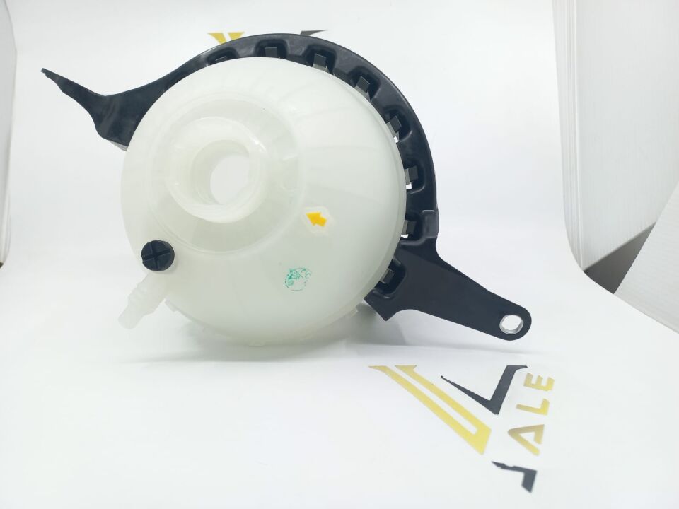 BMW 5 SERİSİ RADYATÖR SU DEPOSU F10.520i YAN SANAYİ