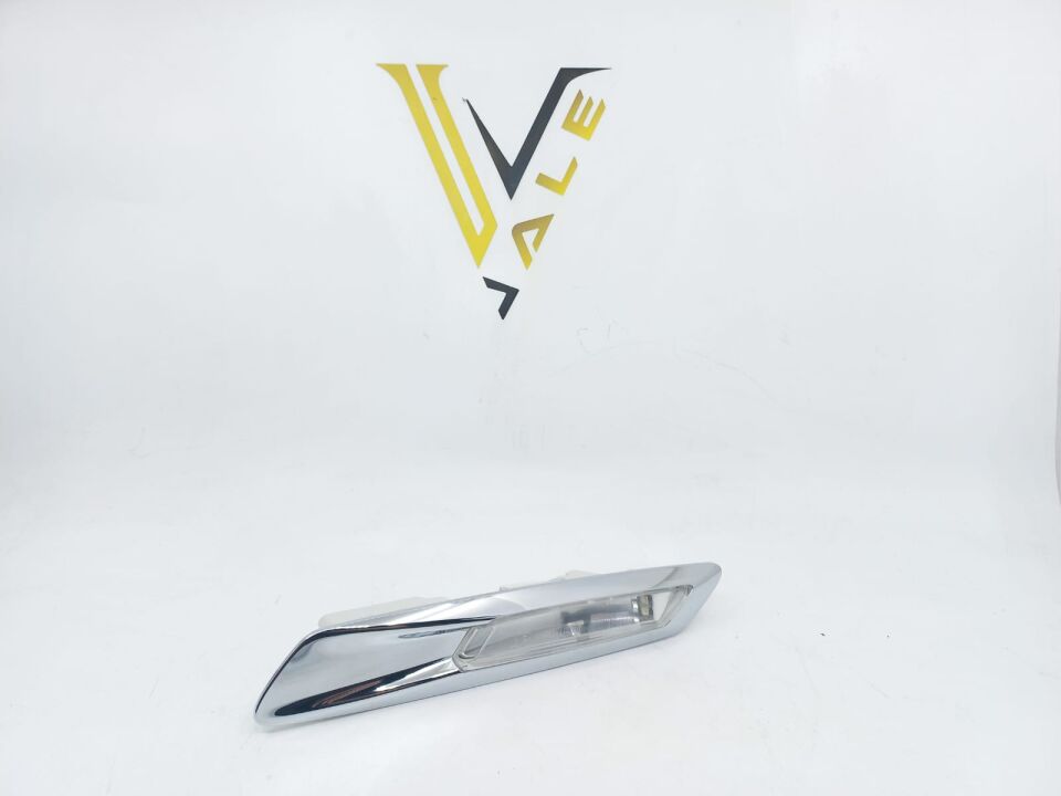 BMW 5 SERİSİ ÖN ÇAMURLUK SİNYALİ - R - F10 HELLA