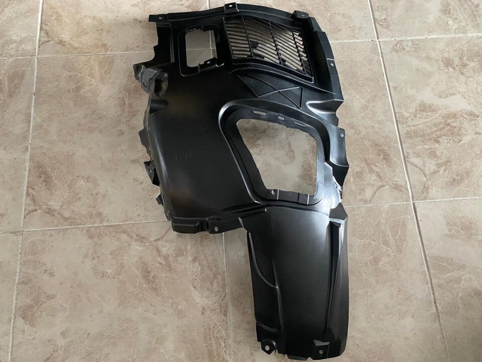 BMW 5 SERİSİ ÖN ÇAMURLUK ÖN DAVLUMBAZI - R - SAĞ F10 YAN SANAYİ