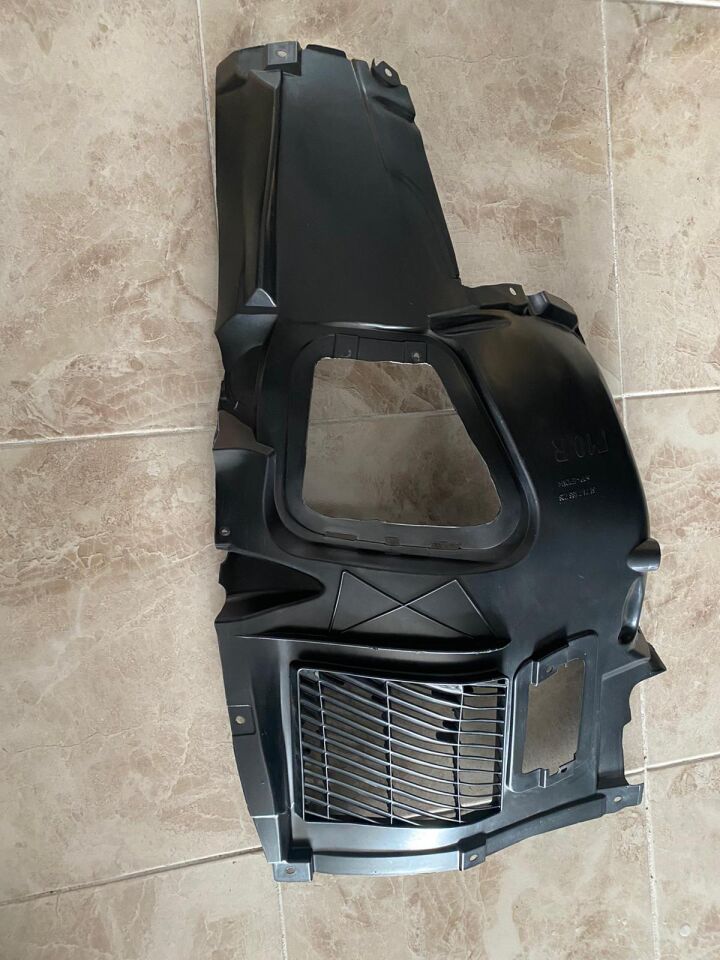 BMW 5 SERİSİ ÖN ÇAMURLUK ÖN DAVLUMBAZI - R - SAĞ F10 YAN SANAYİ