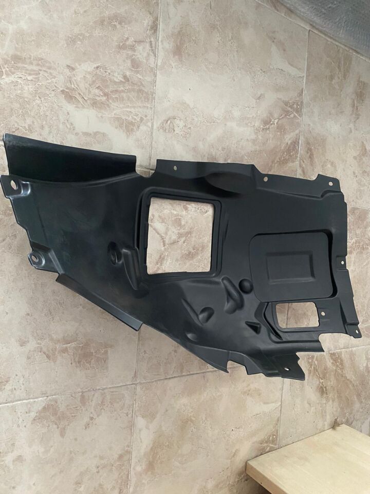 BMW 3 SERİSİ ÖN ÇAMURLUK DAVLUMBAZI - R - SAĞ F30 YAN SANAYİ