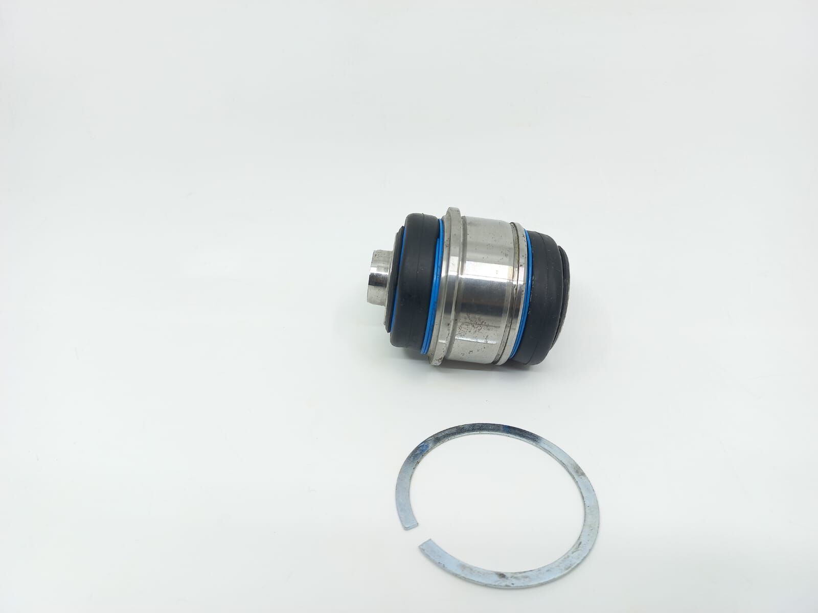 BMW 5-X5 SERİSİ ARKA TAŞIYICI YAĞLI BURÇ E39.E60.X5.E53 MEYLE