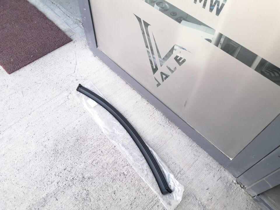 BMW 5 SERİSİ MOTOR KAPUT ÖN LASTİĞİ F10 ORJİNAL