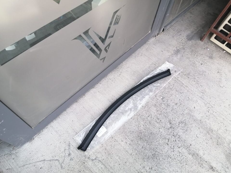 BMW 5 SERİSİ MOTOR KAPUT ÖN LASTİĞİ F10 ORJİNAL