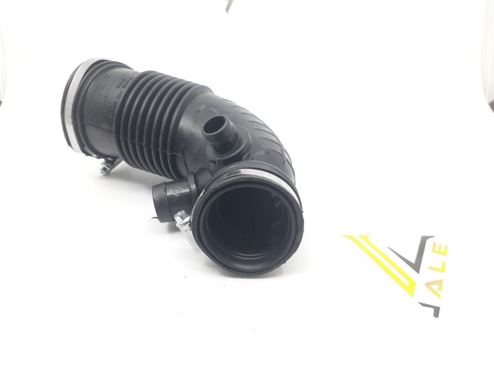 BMW 1-3 SERİSİ TEMİZ HAVA BORUSU F20.F30 YAN SANAYİ