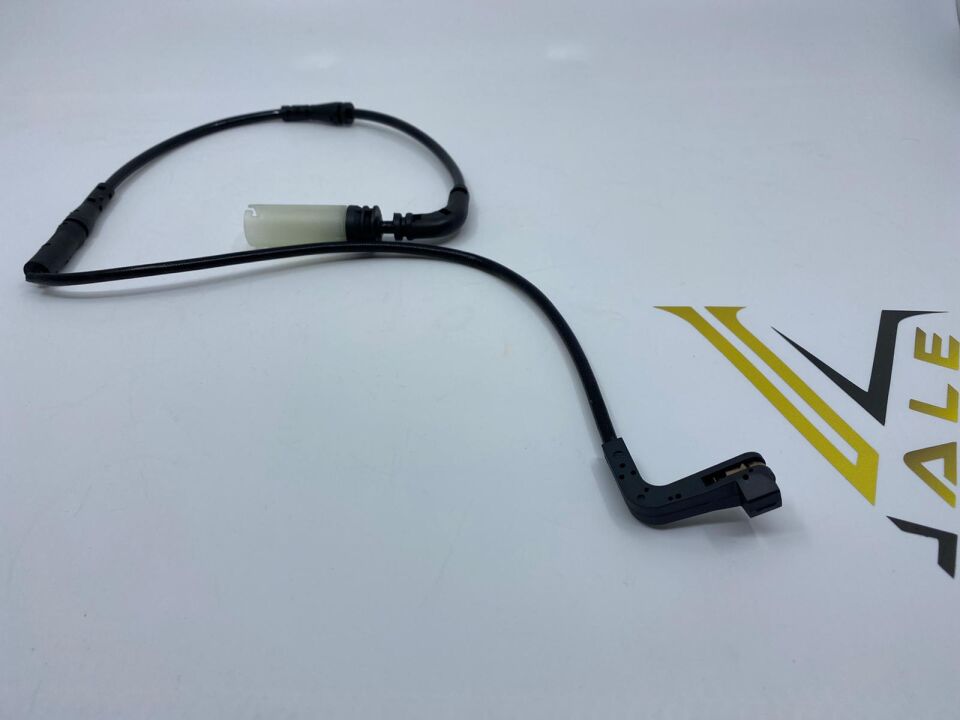 BMW 5 SERİSİ ARKA BALATA İKAZ FİŞİ E60 YAN SANAYİ